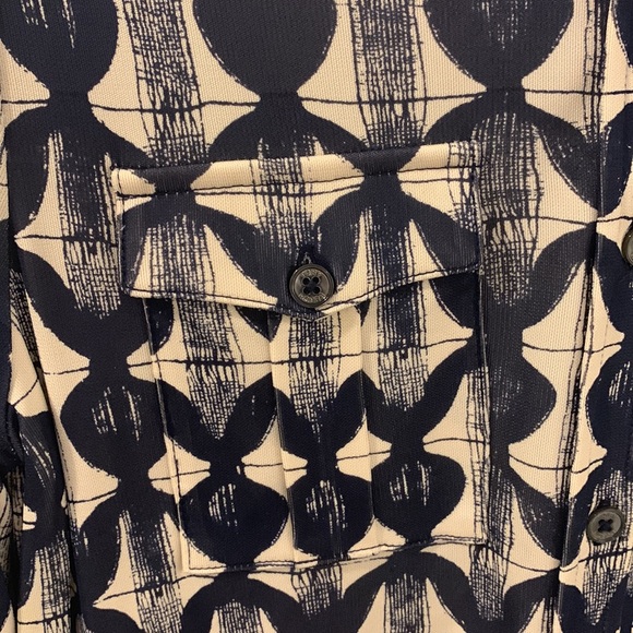 Tory Burch Kimber blouse XS navy and off white print. 2 pocket chest. NWTS - Picture 6 of 9